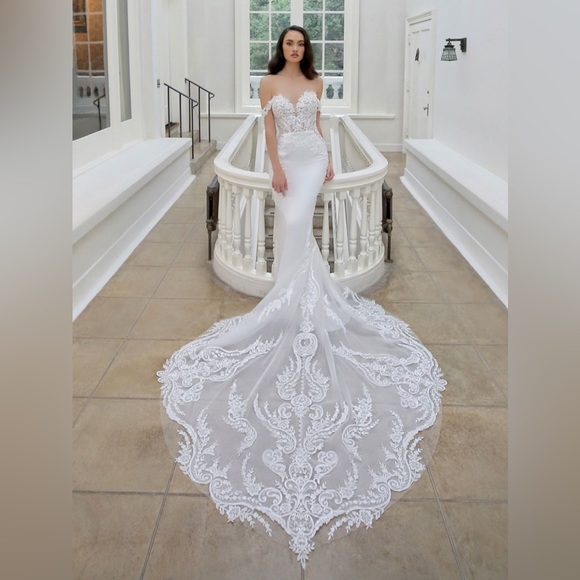 Enzoani Wedding Dress - Picture 2 of 6